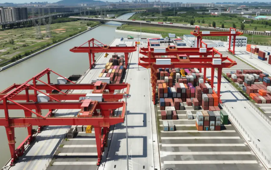 Rail Mounted Container Gantry Crane_副本.webp