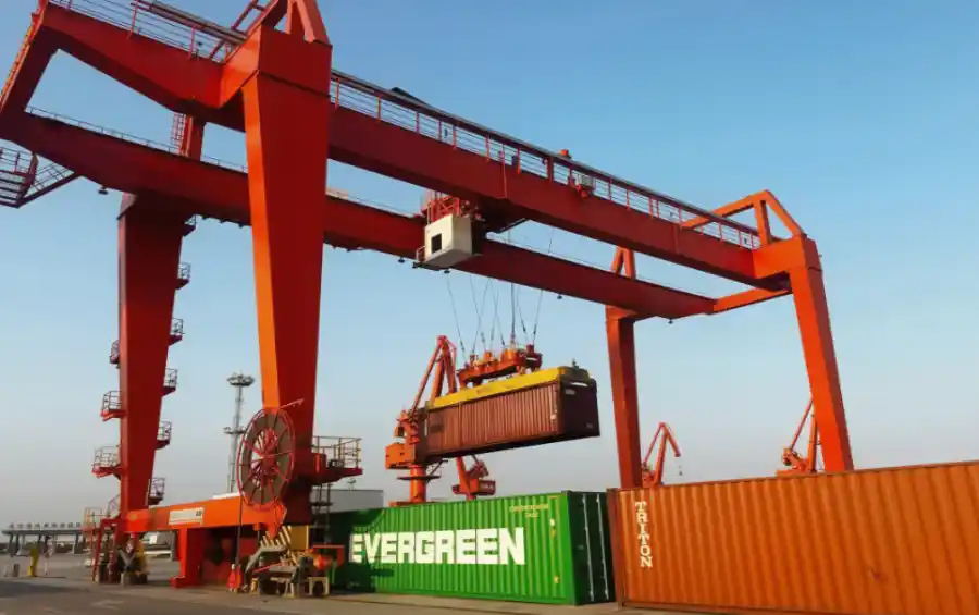 Heavy-Duty-Gantry-Crane.webp